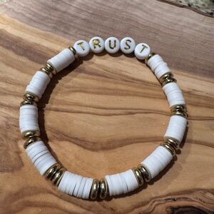 White and Gold Beaded Bracelet